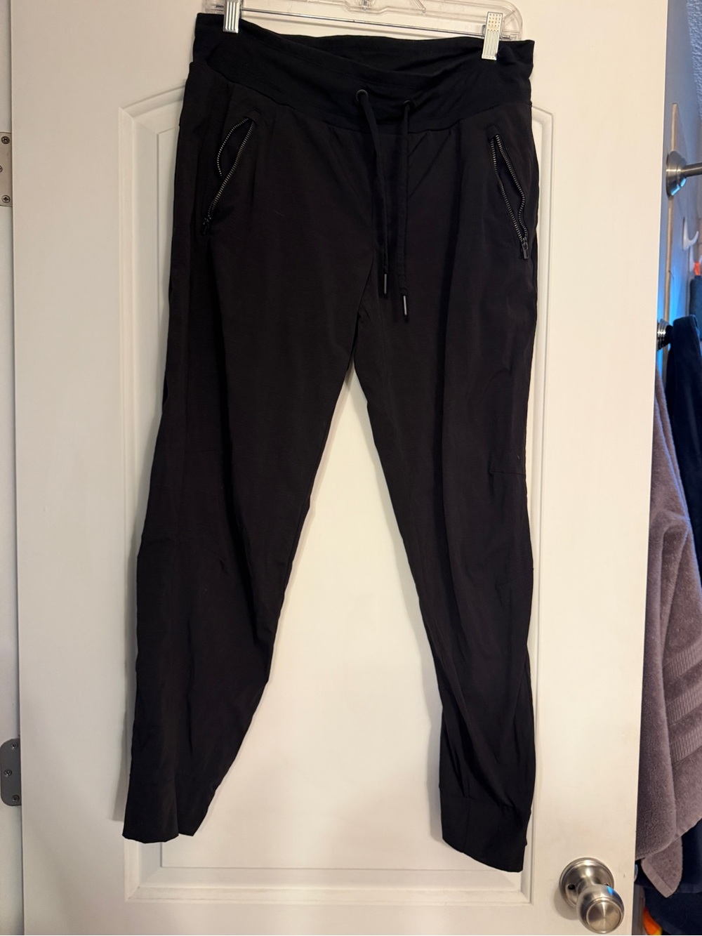 Athleta trekkie jogger
